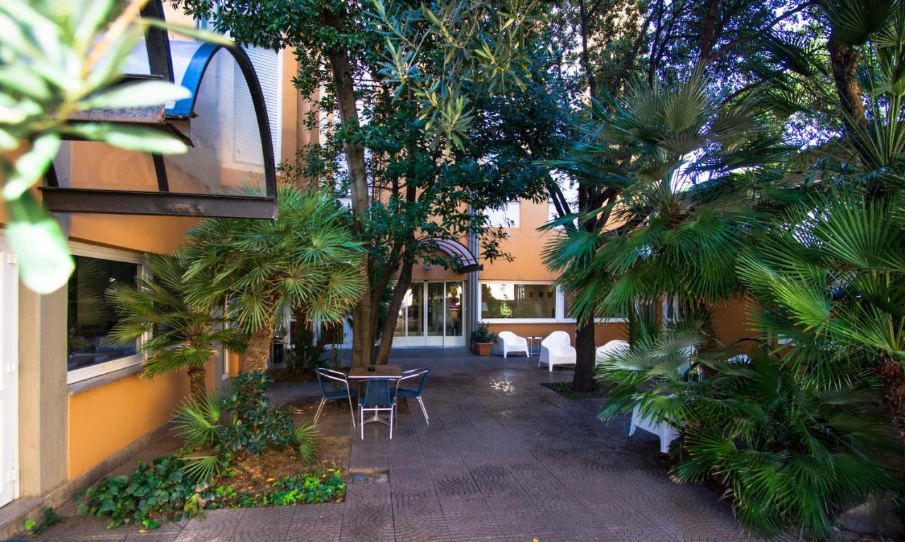 Mistral2 Hotel Oristano Dış mekan fotoğraf