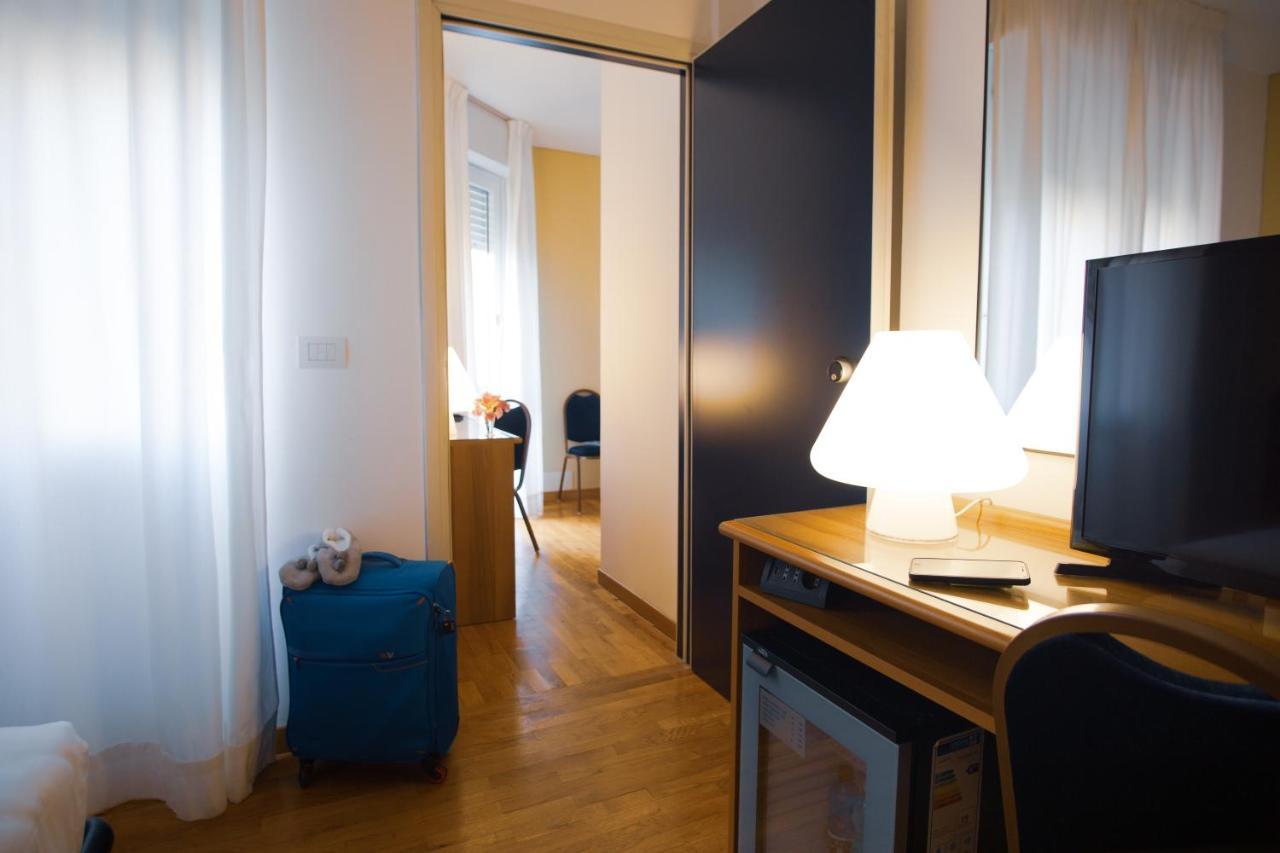 Mistral2 Hotel Oristano Dış mekan fotoğraf