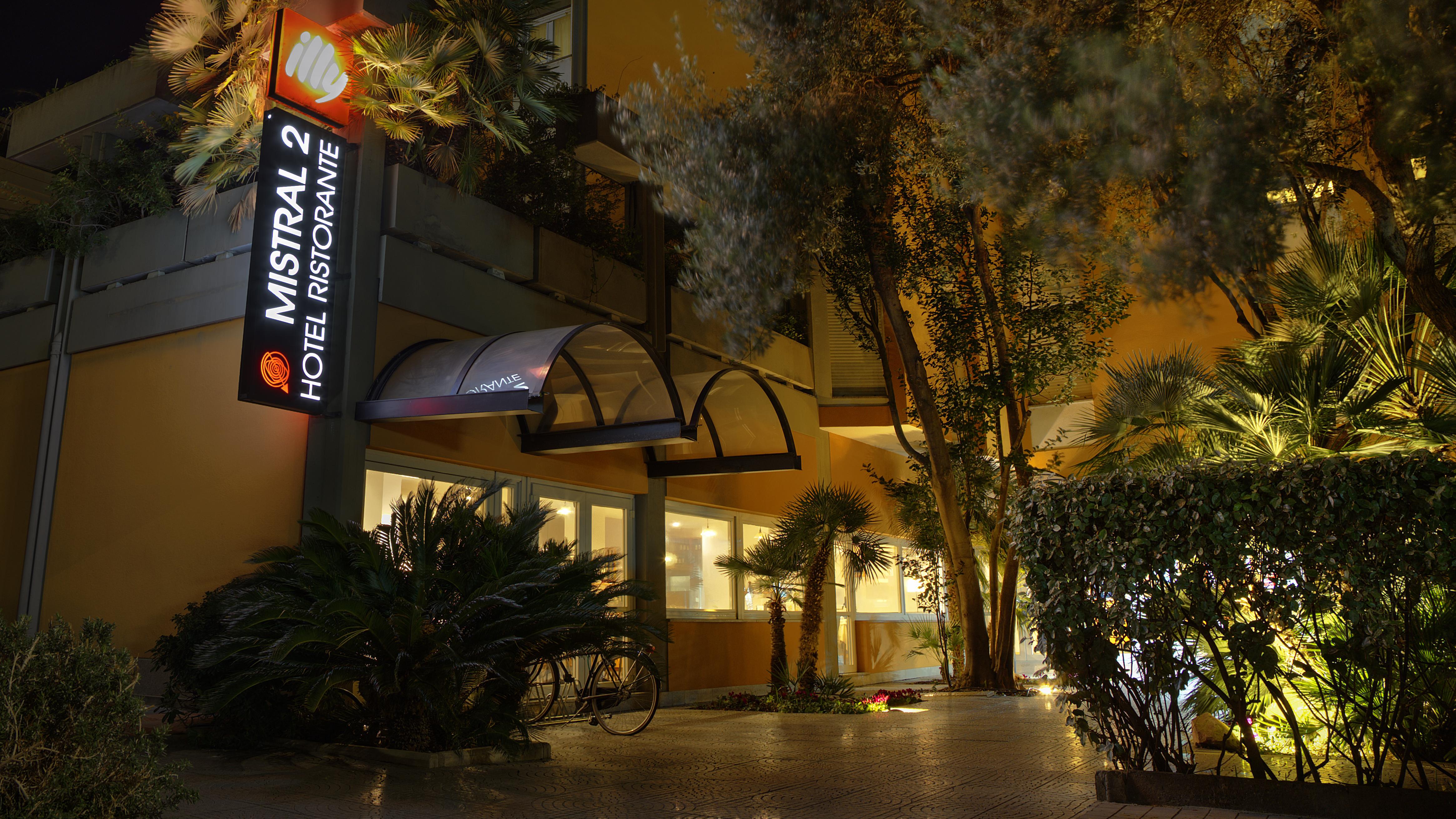 Mistral2 Hotel Oristano Dış mekan fotoğraf
